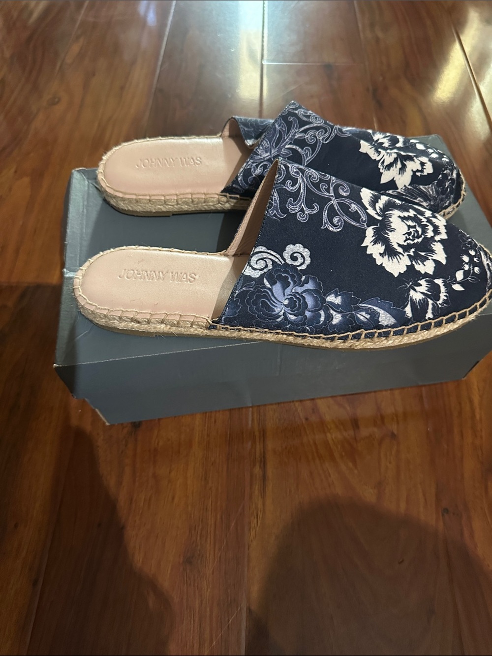 Johnny Was Navy and Cream Floral Espadrille Mules - Picture 2 of 4
